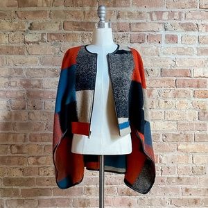 BNWT BCBG Max Azria Walker Poncho